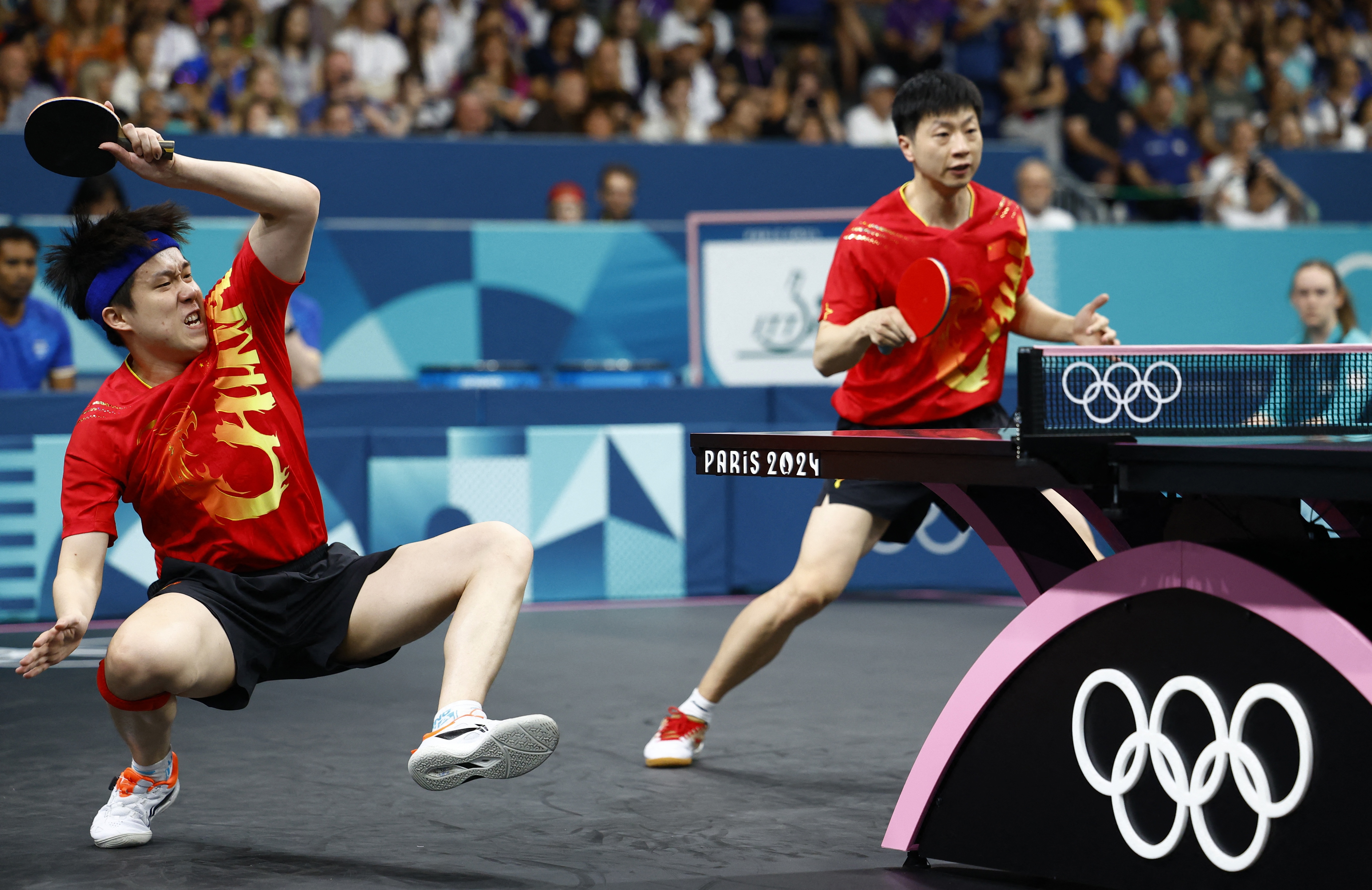 英格兰队险胜中国队，马龙高光表现